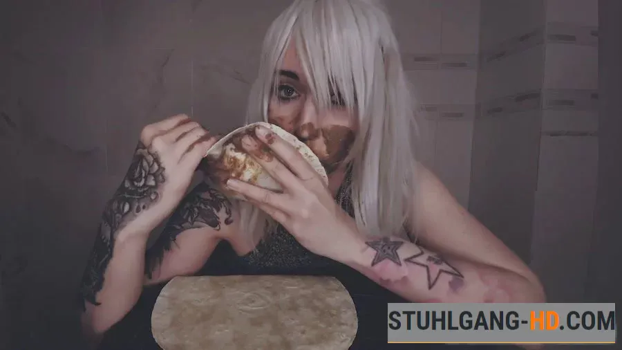 DirtyBetty - She wants to FEED me her SHITTY (Kacken, Scheißen, Scheiße essen) [FullHD 1080p] 672 MB