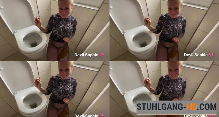 Come and shit on my nylon tights - violent diarrhea (Kacken, Scheißen, Scheiße essen) [UltraHD] 222.95 MB