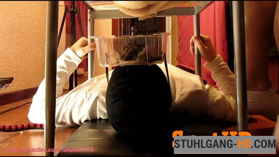 4 Scat Girls - Diferent view ( 4 Girls Shit on Slave ) (Kacken, Scheißen, Scheiße essen) [FullHD 1080p] 1.04 GB