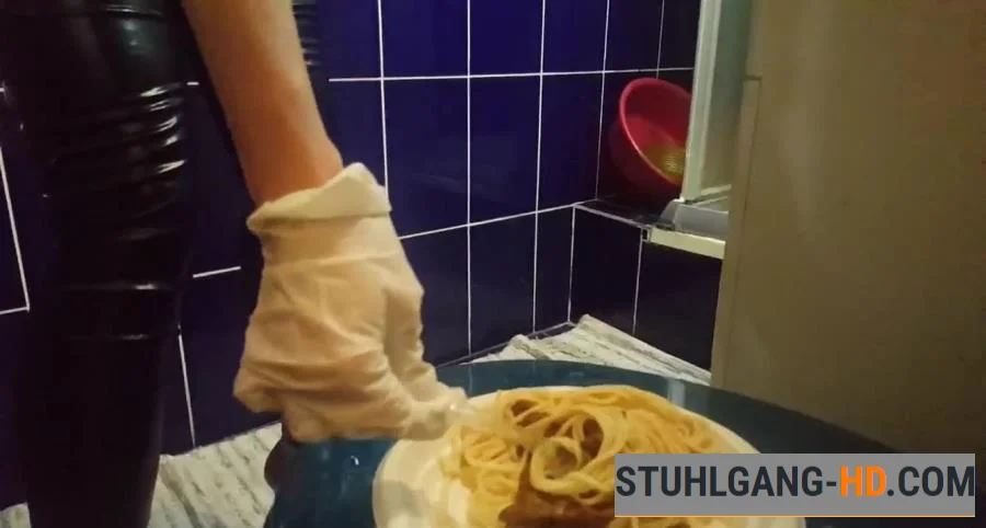 Spaghetti Caviar Champagne and Poppers Farts (Kacken, Scheißen, Scheiße essen) [HD 720p] 235.6 MB