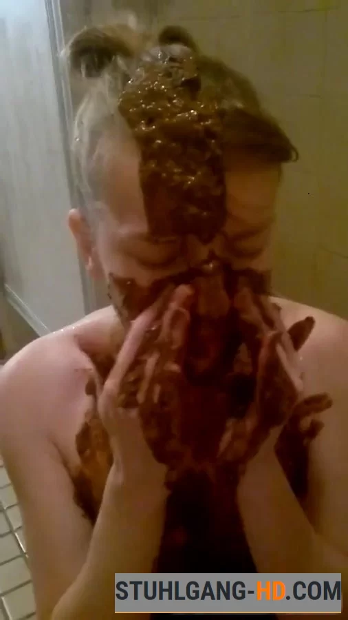 Julia Dream - Shit On Head Or Total Scat Mess (Kacken, Scheißen, Scheiße essen) [HD 720p] 126 MB