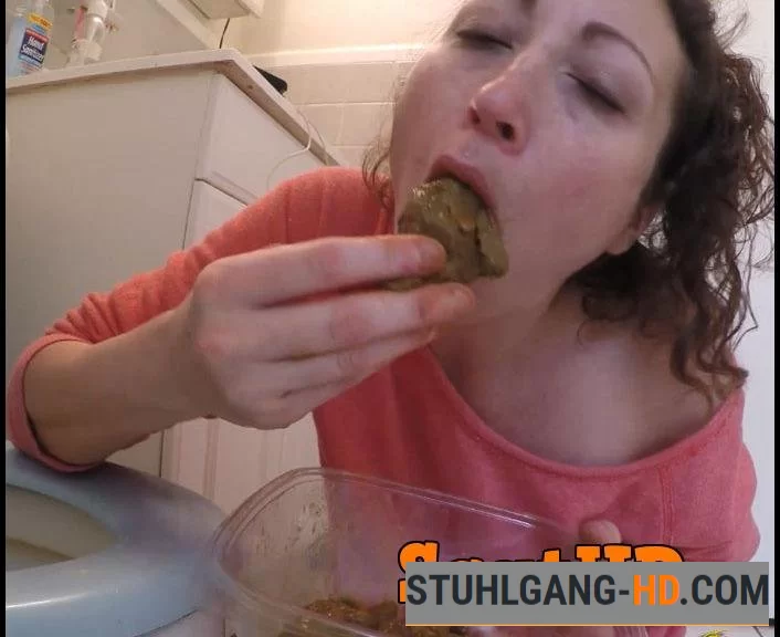 Silvia - Weird Shit in my Mouth (Kacken, Scheißen, Scheiße essen) [FullHD 1080p] 891 MB