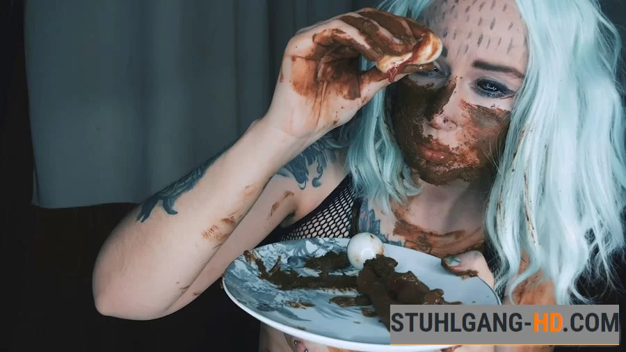 DirtyBetty - Monsta girl ate own shit with ur eyes (Kacken, Scheißen, Scheiße essen) [FullHD 1080p] 1.40 GB