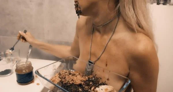 Nazryana - Filthy Maid (Kacken, Scheißen, Scheiße essen) [FullHD 1080p] 1.93 GB
