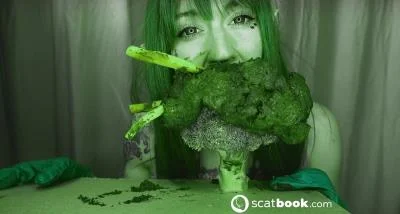 I am the Green Giant (Kacken, Scheißen, Scheiße essen) [HD 720p] 223.96 MB