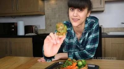 Watch Sunday Dinner (Ella Dearest , Efro Ella) [HD 720p] 59.6 MB Online