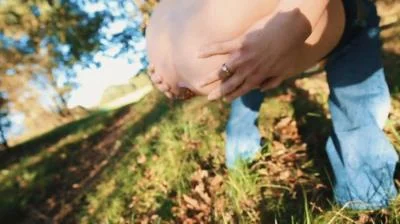 Summer Outdoor Poop (Mia Skye aka MiaRoxxx) [HD 720p] 21.5 MB stuhlgang-hd