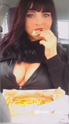 Watch French fry feeding time for slav [UltraHD 2K] 137 MB Online