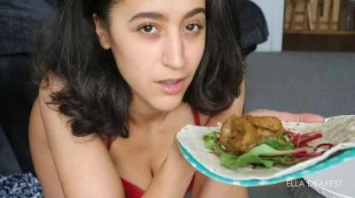 Watch Snack For My Boyfriend [HD 720p] 24.1 MB Online