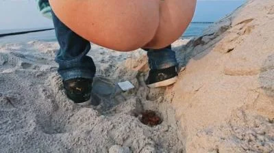 Watch Beach Shitting [HD 720p] 16.9 MB Online
