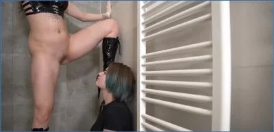Watch I use my Slave Girl as Piss and Shit Toilet (Kacken, Scheißen, Scheiße essen) [FullHD 1080p] 444.24 MB Online
