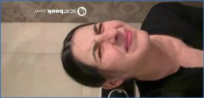 Had to run to the bathroom omg how am I still shitting lol (Kacken, Scheißen, Scheiße essen) [HD 720p] 18.05 MB stuhlgang-hd