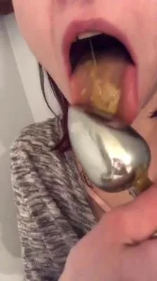 Watch Licking My Butt Plug Clean 4 [SD] 2.77 MB Online