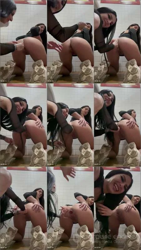 Watch Fisting Nurias ass in a public bathroom while theres a line out (Kacken, Scheißen, Scheiße essen) [HD 720p] 32.88 MB Online