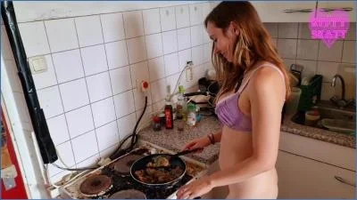 Watch POV Cook and Feed (Kacken, Scheißen, Scheiße essen) [FullHD 1080p] 1.81 GB Online